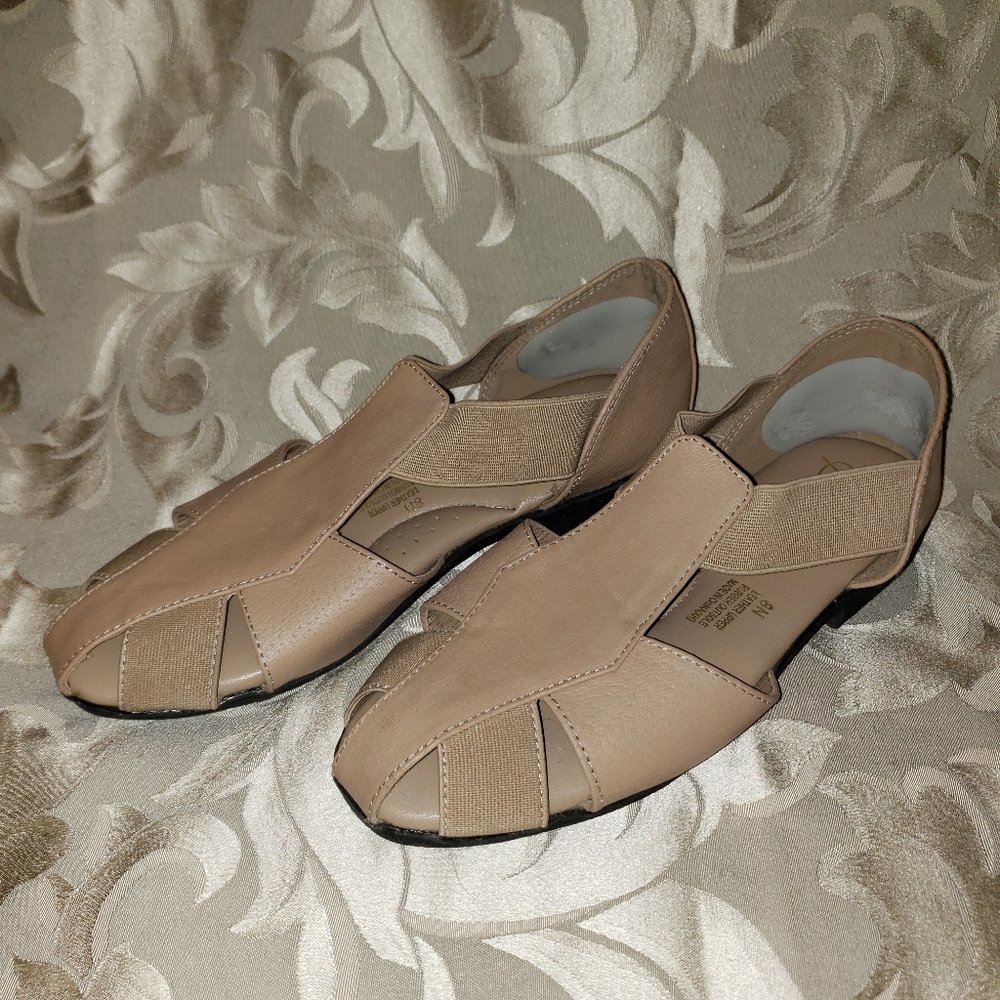 Beacon Fashion and Fit Shoes